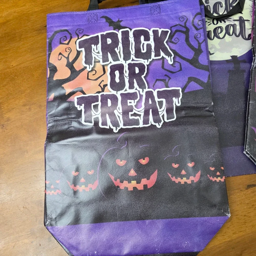 SET OF 4 Halloween Trick or Treat Bags Tote Purple‎ Holiday Party Favors